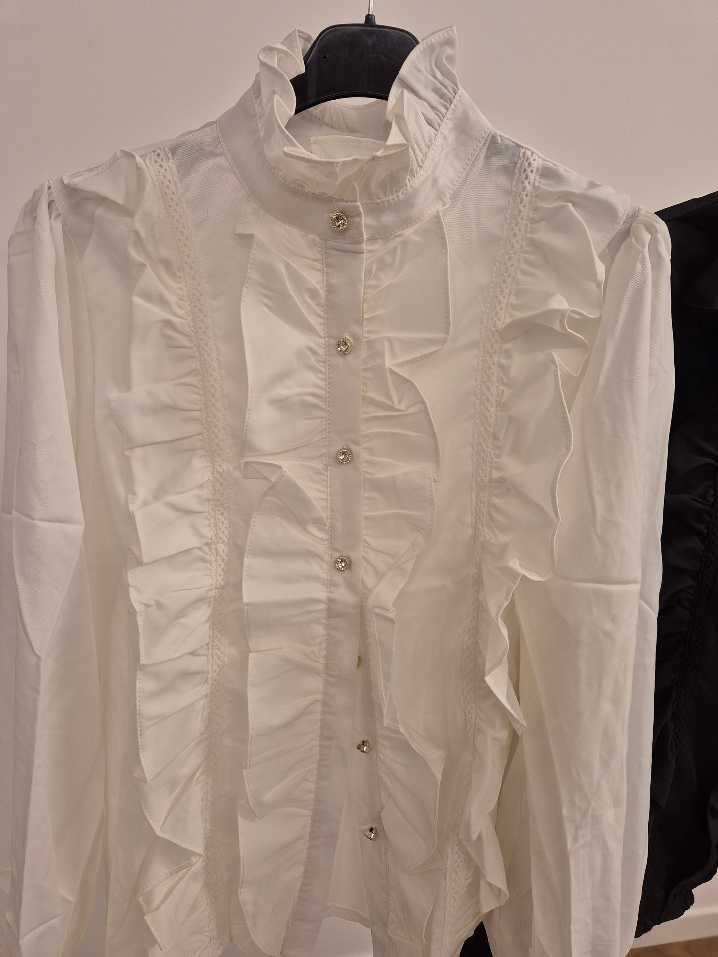 Camicia con bottoni gioiello