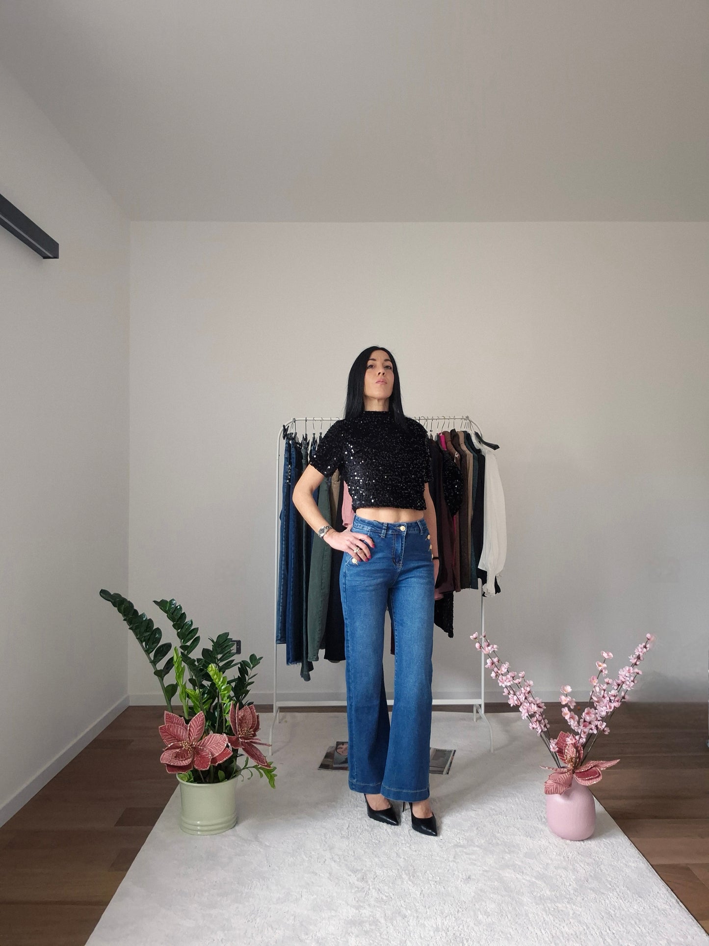Maglia crop con pailettes