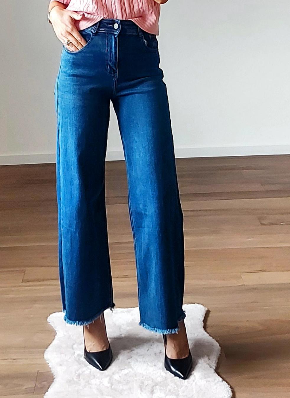 Jeans a gamba dritta sfrangiato